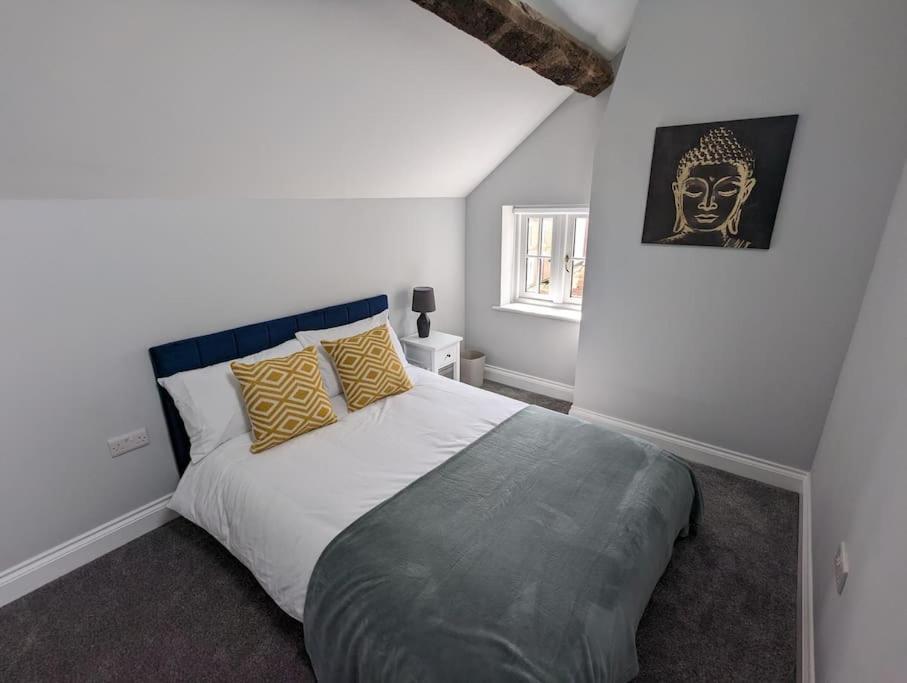 31 High Street - Modern & Stylish 2-Bed Apartment - Inc Parking Husbands Bosworth Exterior photo